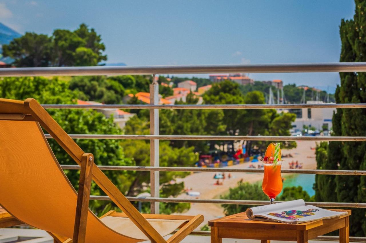Motel Ljetni Raj Baska Voda Luaran gambar