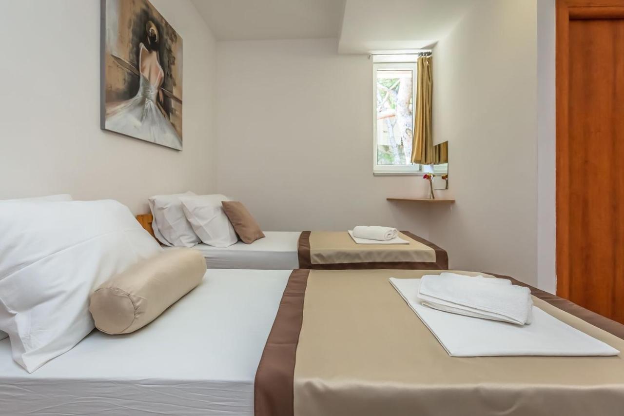 Motel Ljetni Raj Baska Voda Luaran gambar